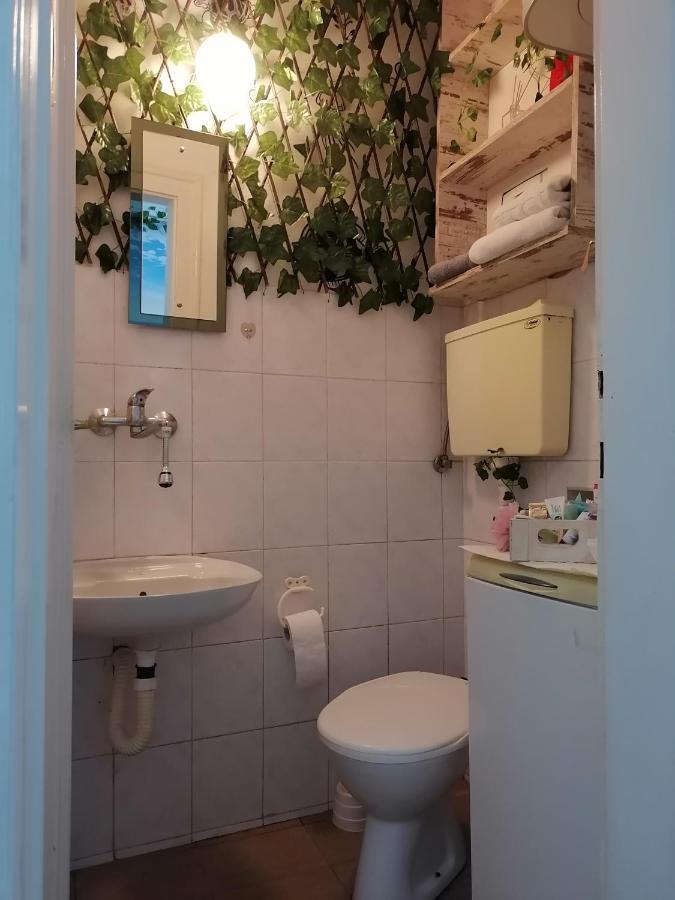 Low Cost Apartment Belgrad Exteriör bild