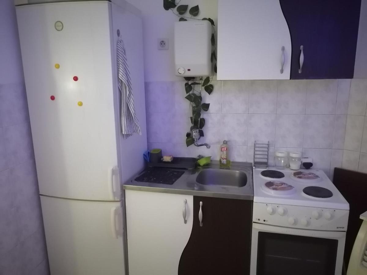 Low Cost Apartment Belgrad Exteriör bild